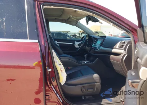 2018 Toyota Highlander Xle from USA, damaged, VIN 5TDJZRFH6JS886819